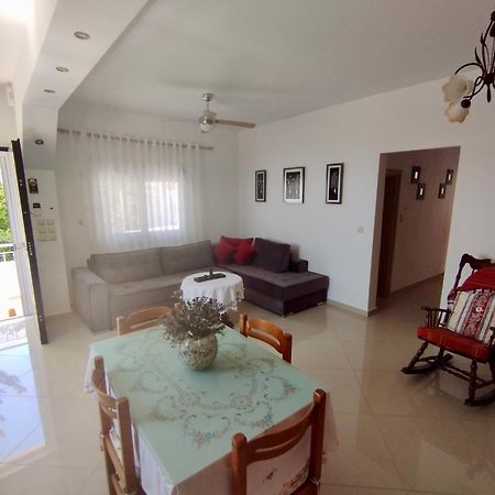 Sofia'S Seaview Villa Near Airport And Beach アルテミダ エクステリア 写真