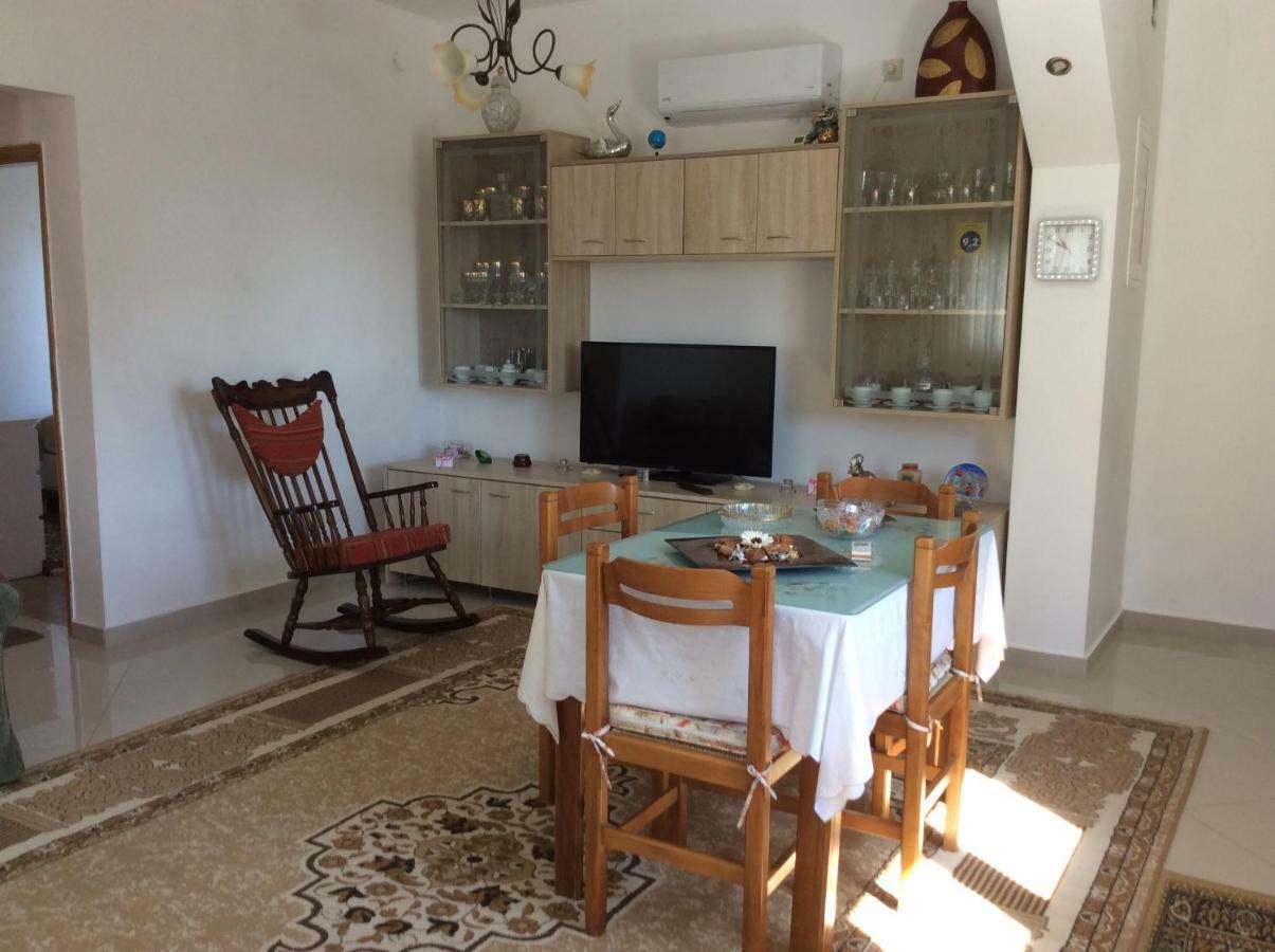 Sofia'S Seaview Villa Near Airport And Beach アルテミダ エクステリア 写真